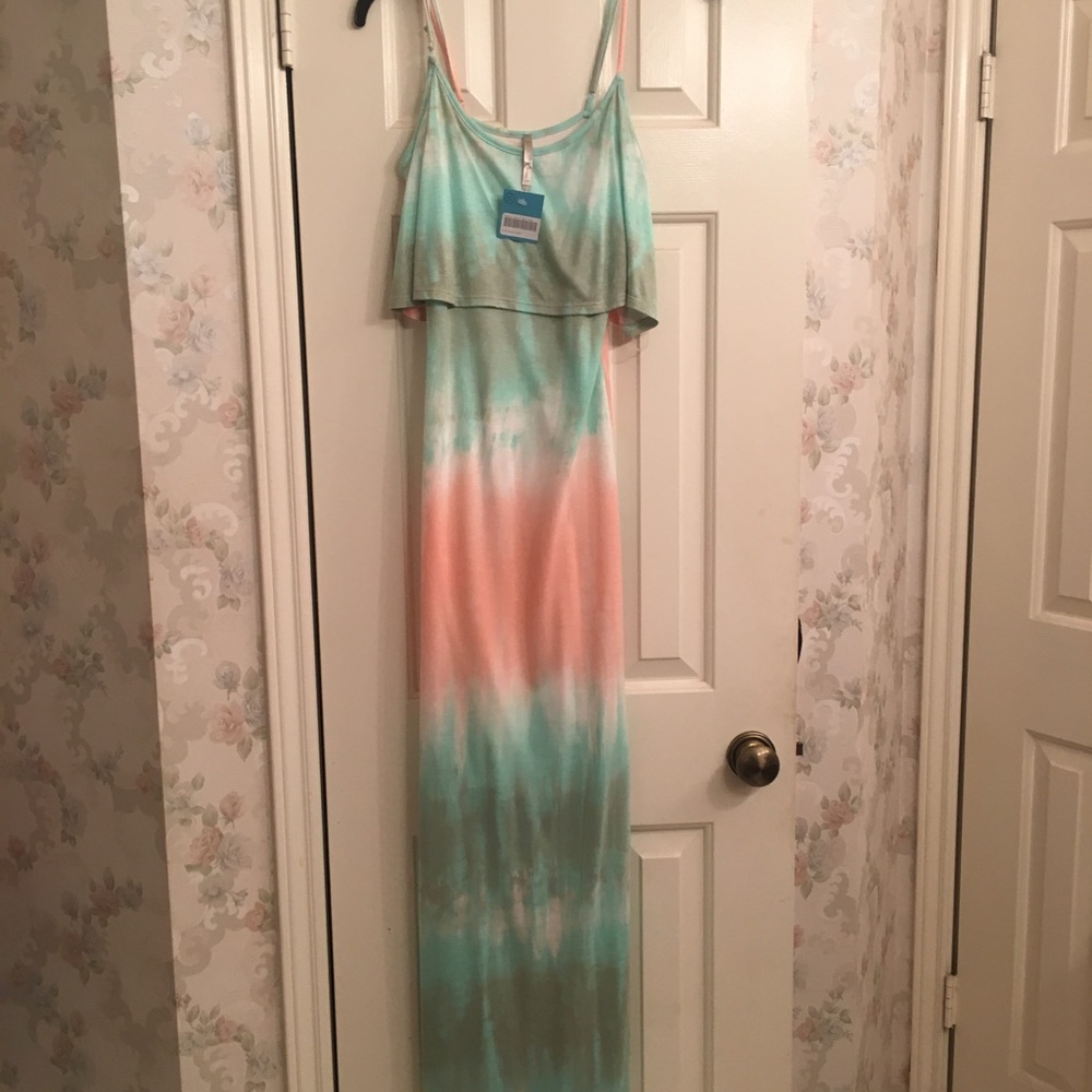 Pastel  Maxi dress. Size Small. NWT
